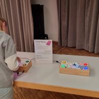 Die Spiele-Box wird getestet